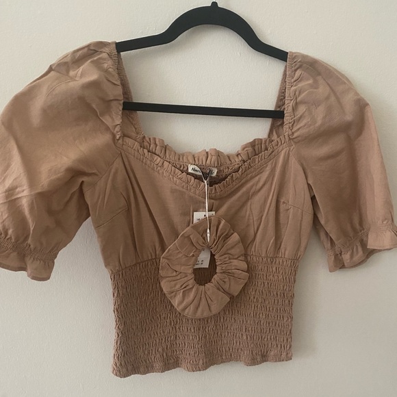 Abercrombie smocked blouse - Picture 2 of 4